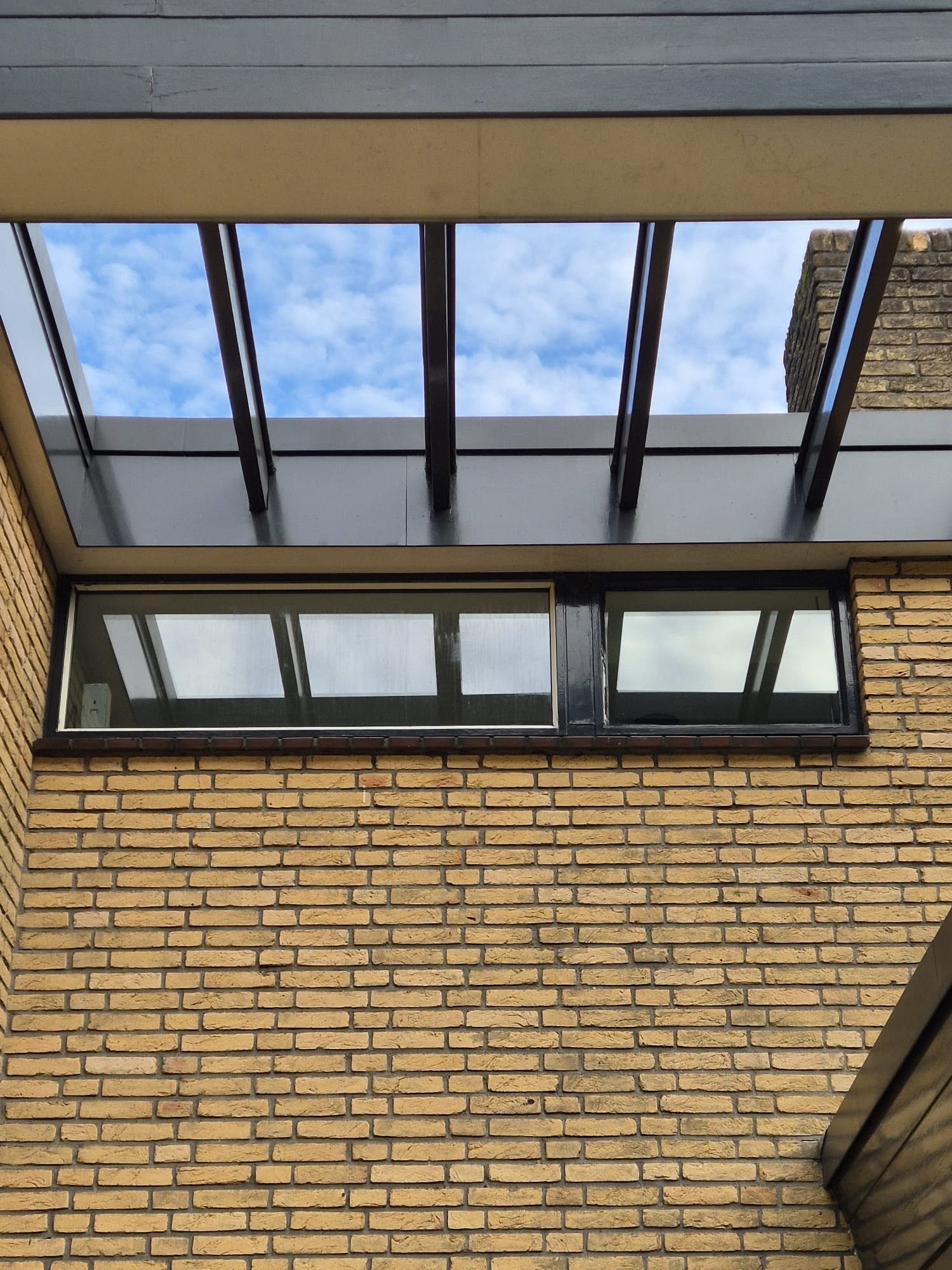 Lichtstraat & glaspartij achtergevel — foto 1